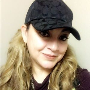 Meet your Posher, Iliana